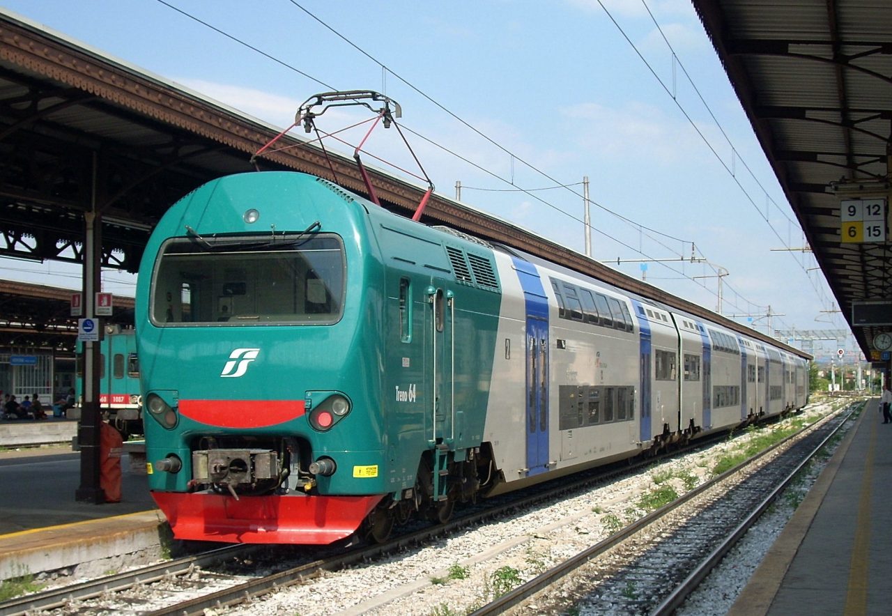Abbonamenti treni: calano le tariffe