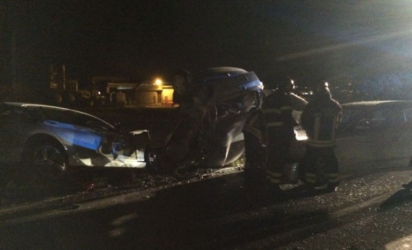 Schianto con feriti nella notte