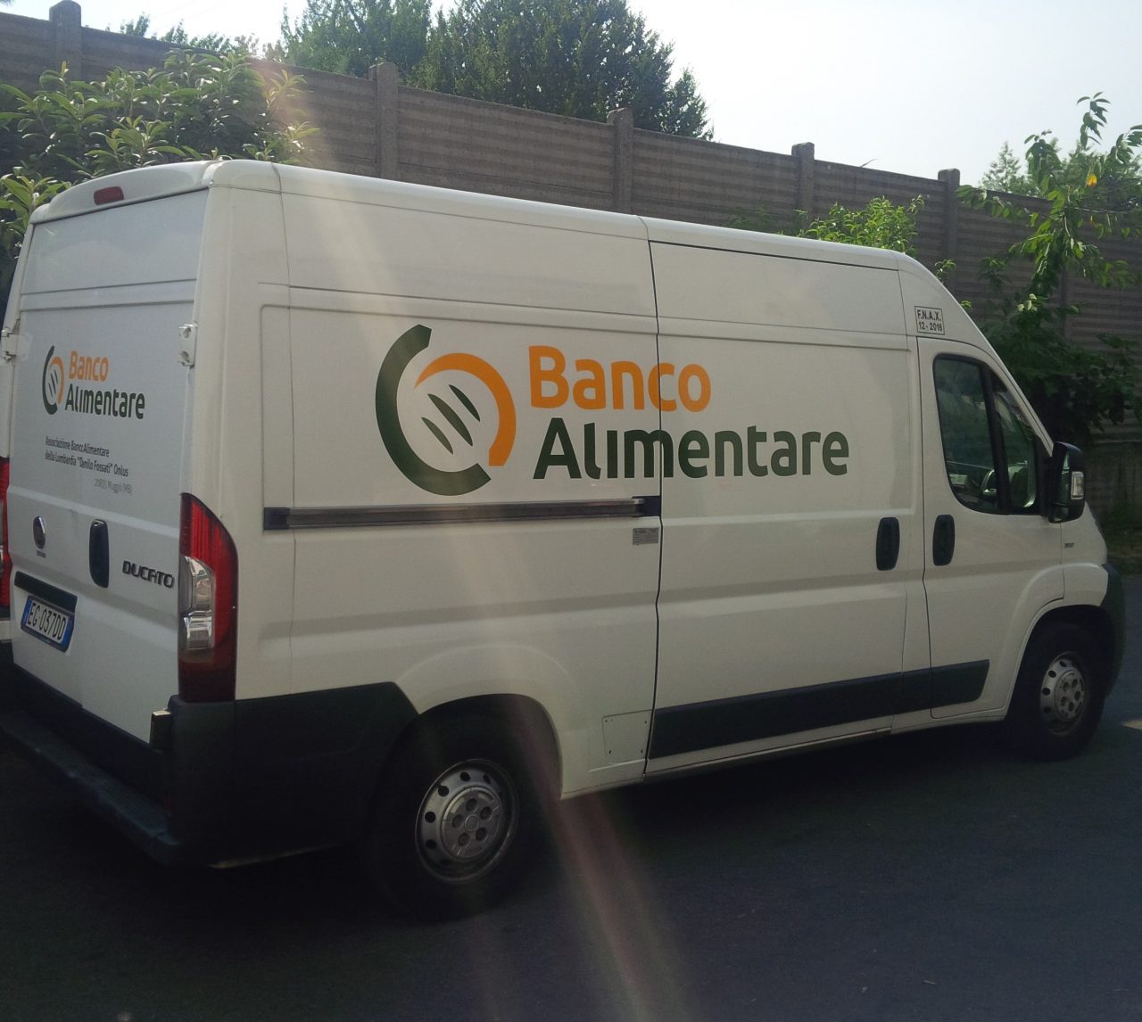 Trovato nei boschi il furgone del banco alimentare