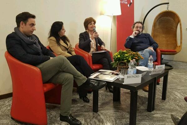 Al Broletto grande mostra Sentieri di luce