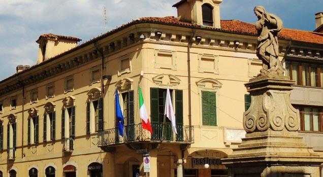 Amministrative a Borgomanero, è corsa a cinque