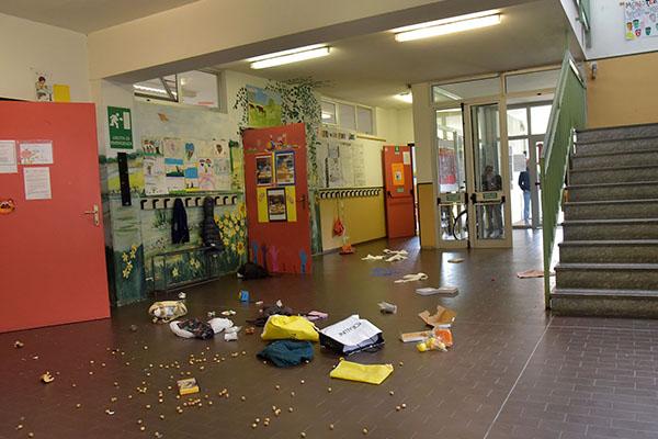 Ancora vandali alle scuole di via Pianca