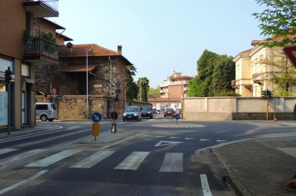 Conclusi i lavori alla rotatoria tra viale Don Minzoni e via Fratelli Maioni