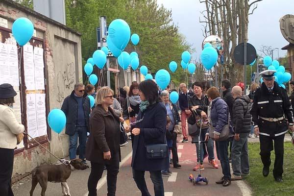 Novara si è colorata di blu per la Giornata sull’Autismo