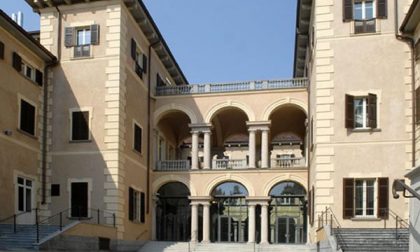 Vanno a verificare una casa per un sospetto furto e trovano lanciarazzi e munizioni