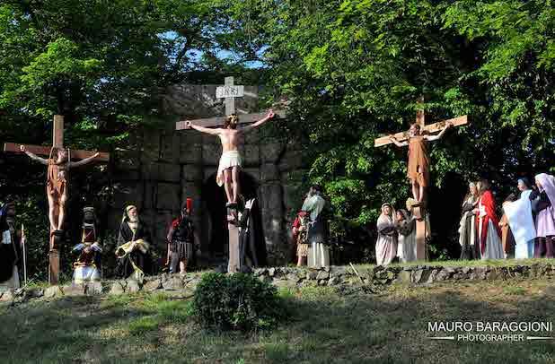 Venerdì Santo di Romagnano, 259 edizioni e sempre tanta emozione (FOTOGALLERY)