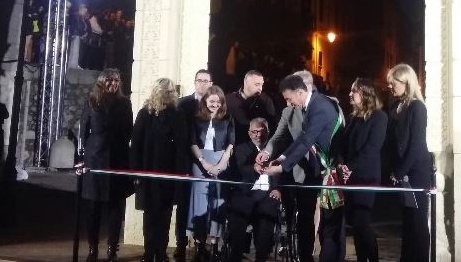 Arona: si celebra la festa dei musei sotto l’arco di Palmira