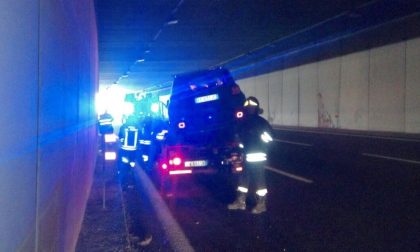 Castelletto Ticino: incidente stradale in galleria