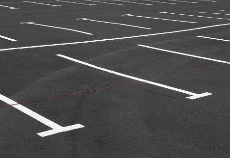 Castelletto: nel parco Sibilia un parcheggio da 60 posti, infuria la polemica