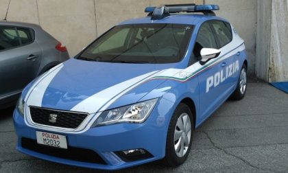 Pensa che lo tradisca: sferra un pugno alla moglie