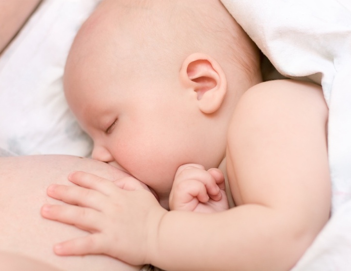 “Spazi mamma”: negli uffici pubblici del Piemonte si potrà allattare