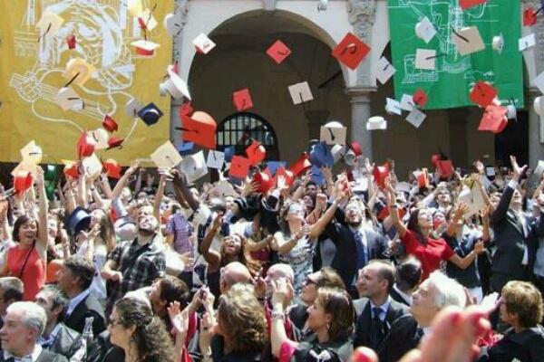 Rapporto AlmaLaurea, occupato l’83% dei laureati triennali Upo a un anno dal titolo