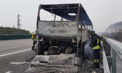 Diretto al Museo Egizio di Torino il bus che ha preso fuoco in A4