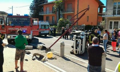 Incidente a S. Maurizio: auto finisce contro un palo e si ribalta