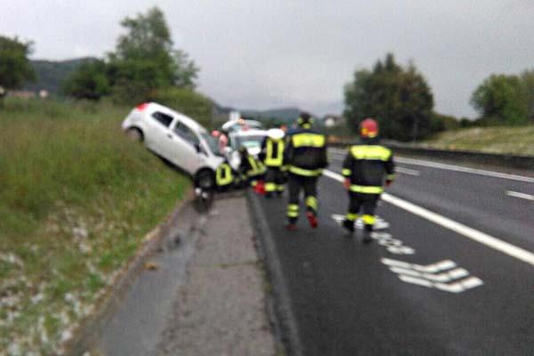 Incidente in A26: sul posto i Vigili del fuoco