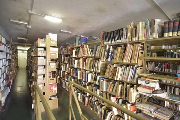 Libri, libri, libri… È la torre dei “segreti”