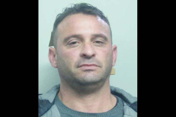 Rapina alla BpN di Galliate: preso il terzo rapinatore