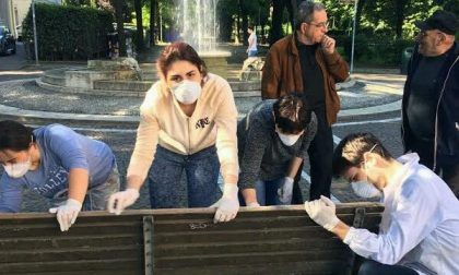 Una nuova vita per le panchine della fontana vicino a piazza Martiri