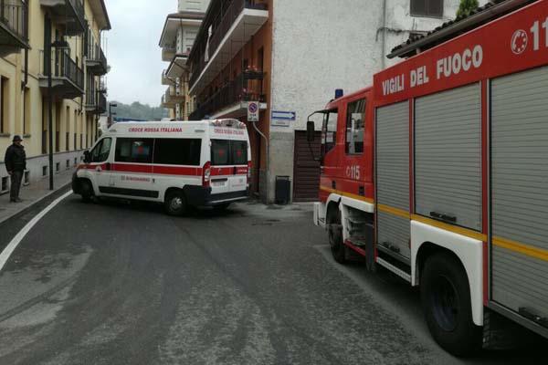 Vigili del fuoco e 118 soccorrono una persona a Lesa