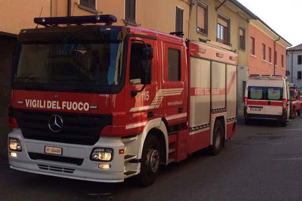 Vigili del fuoco salvano anziana a Galliate