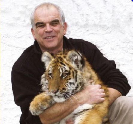 Addio allo storico veterinario dello Zoo Safari