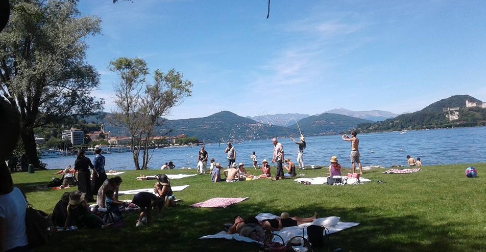 Arona, nuova ordinanza sul lido: è accanimento?