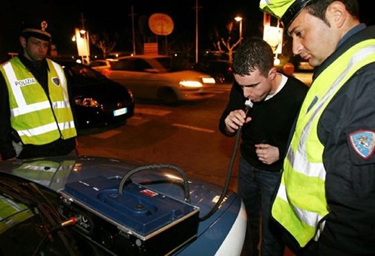 Invorio: fermato 23enne positivo all’alcooltest e con 2 grammi di marijuana