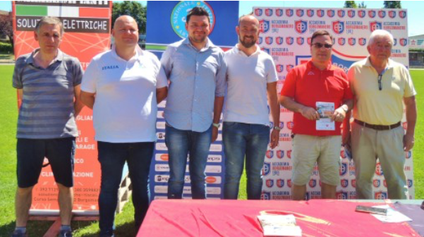 A Borgomanero partita benefica con tante stelle in campo