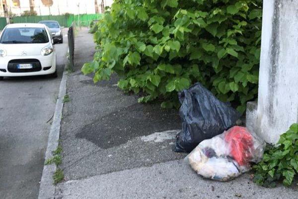 “Chi non rispetta la legge e sporca la città verrà multato”