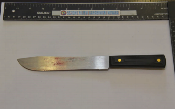 In escandescenze, minaccia con un coltello il personale de Le grandi volte: arrestato