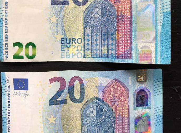 A Cerano girano banconote false