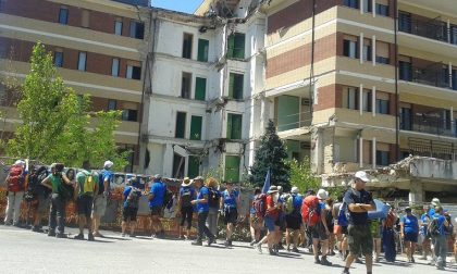 Arona: in marcia tra le macerie del terremoto