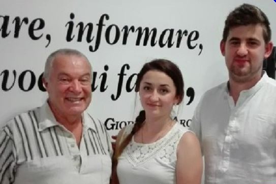 Arona: trovano un portafoglio pieno di soldi e lo restituiscono