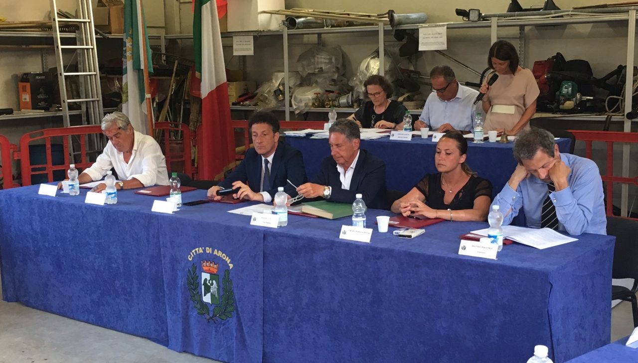 Arona consiglio comunale fiume venerdì