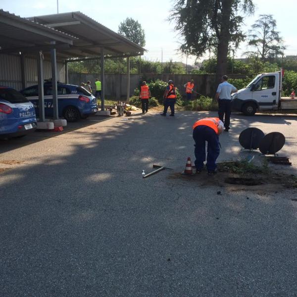 Cantieristi disoccupati al lavoro in piazza Matteotti (FOTOGALLERY)