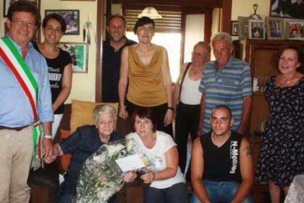 Festeggia 106 anni e un libro alle stampe: “Una storia sizzanese”