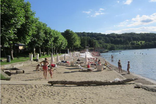 Lido di Gozzano, turisti all’assalto