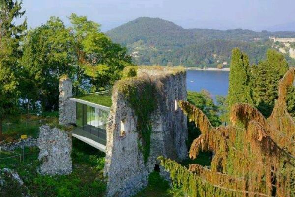 Nella Rocca di Arona un museo tutto di vetro
