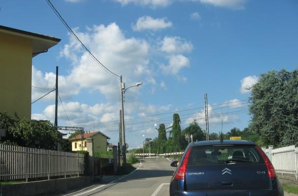 Pensionata rinvenuta cadavere in un fossato