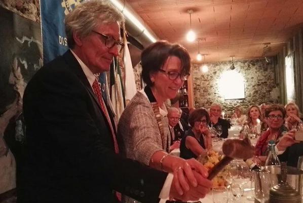 Raffaella De Bernardi nuova presidente del Rotary Club Borgomanero-Arona