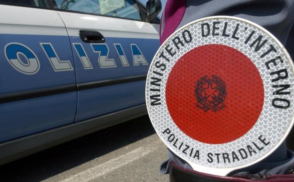 Castelletto: fugge all’alt e perde 36 punti della patente