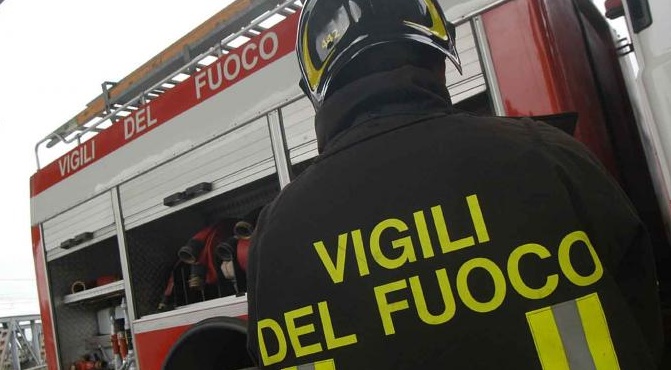 Incendio alla centrale Enel provoca black out in città