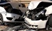 Scontro tra auto: tre feriti