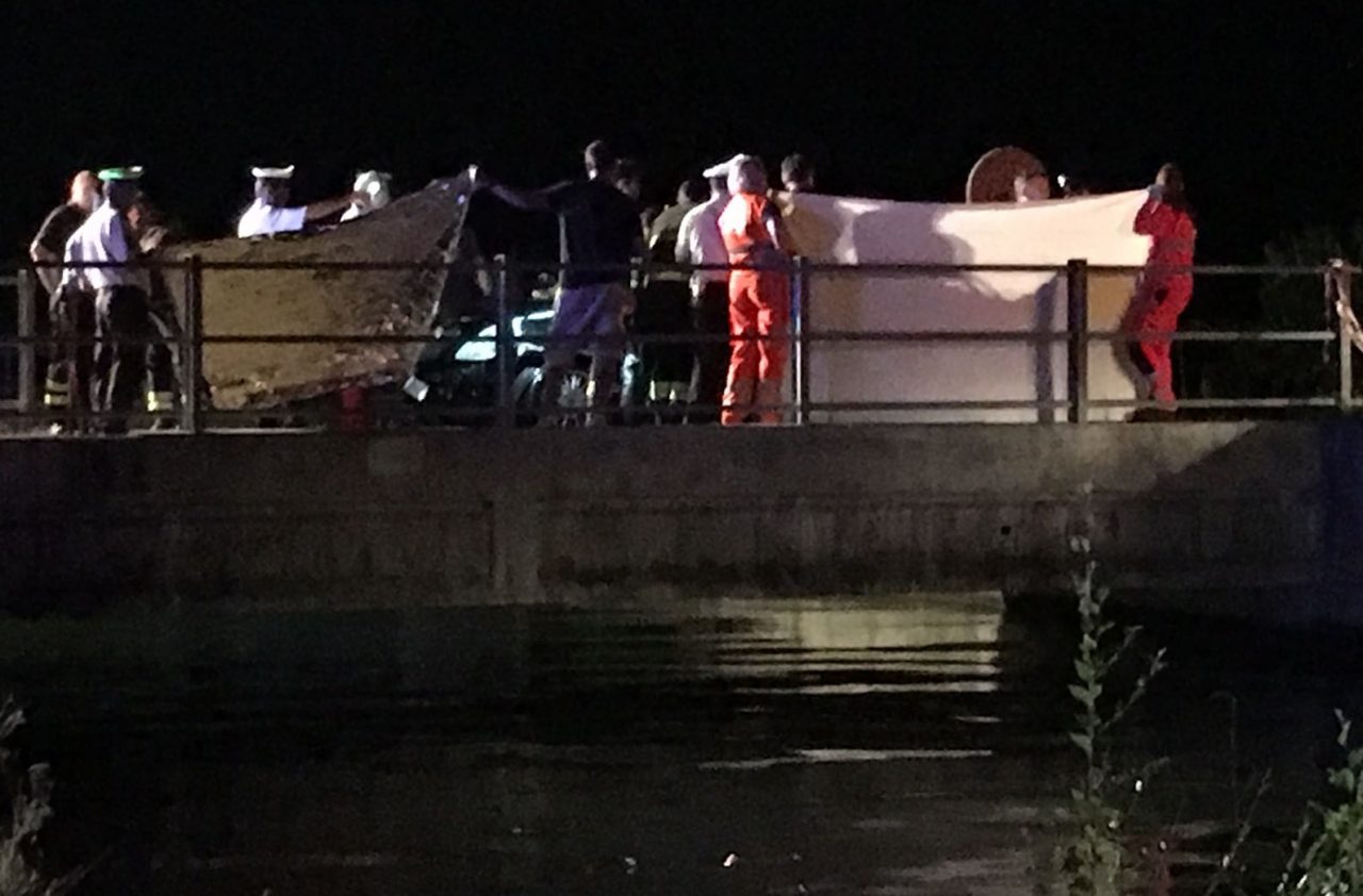 Tragedia: cade nel canale, muore giovane mamma