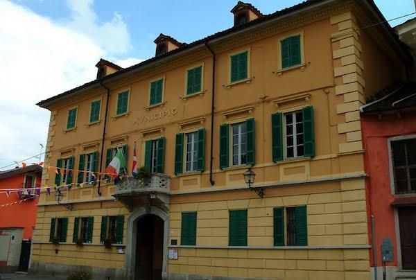 Ad Ameno in mostra il “Locus Amoenus”