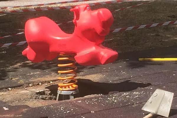 Assa e cantieristi al lavoro in piazza Duomo (FOTOGALLERY)