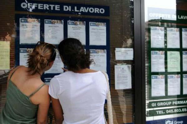 L’occupazione cresce ma è sempre più precaria