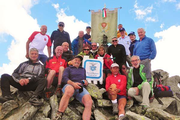 Sulla cima del Tagliaferro con l’oratorio