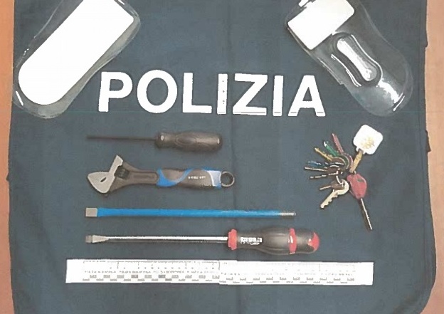 Appena 18enne tenta di rubare con le chiavi dell’abitazione: condannata a 16 mesi