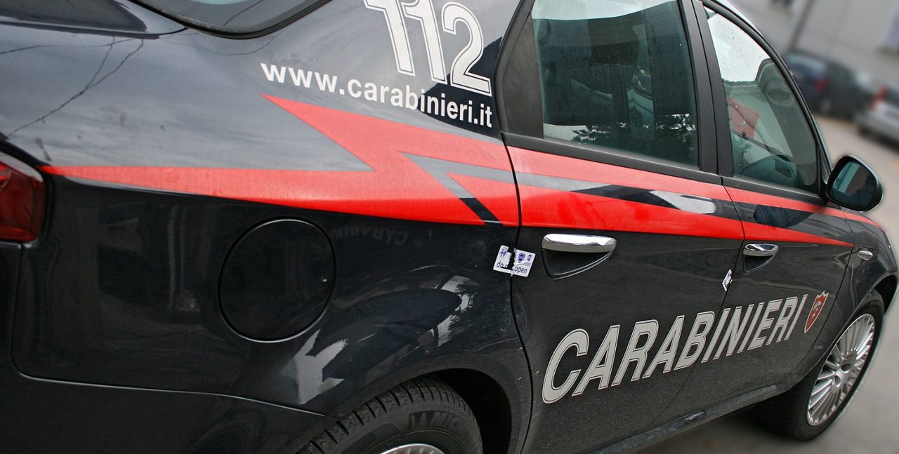 Atti di vandalismo contro l’onorevole